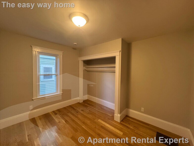 Building Photo - 11 Belmont Square