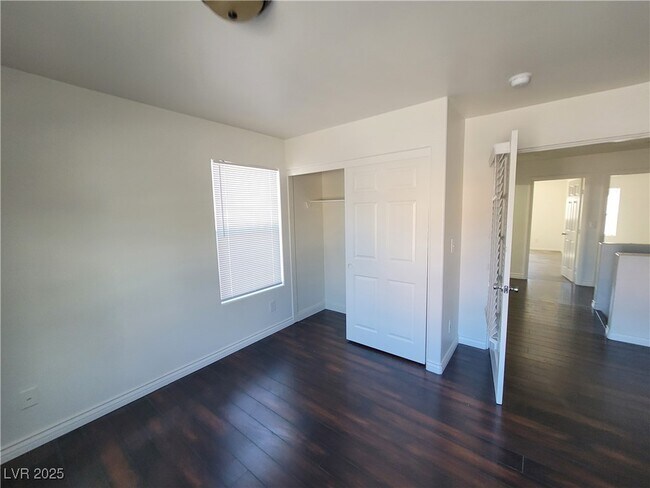 Building Photo - 10799 Flame Vine Ct