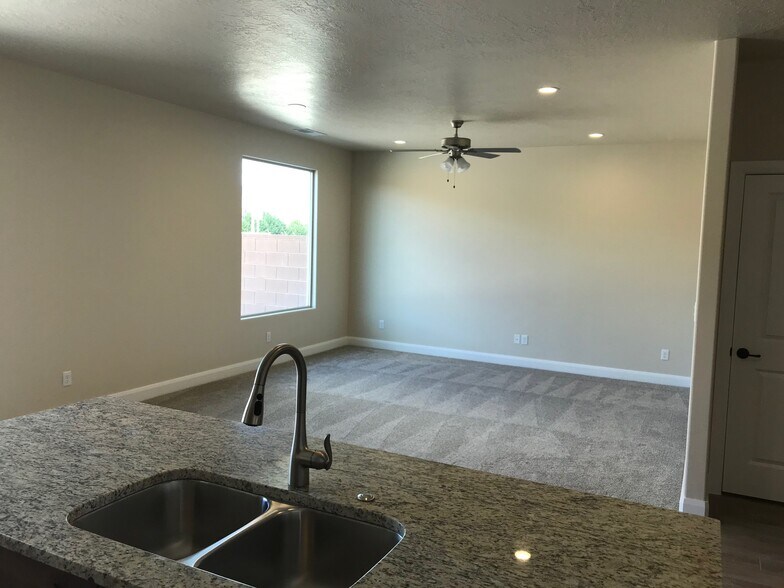 Building Photo - 509 N 530 W