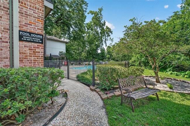 Building Photo - 6466 Bayou Glen Rd
