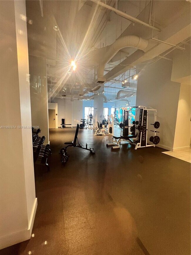 Building Photo - 2751 S Ocean Dr