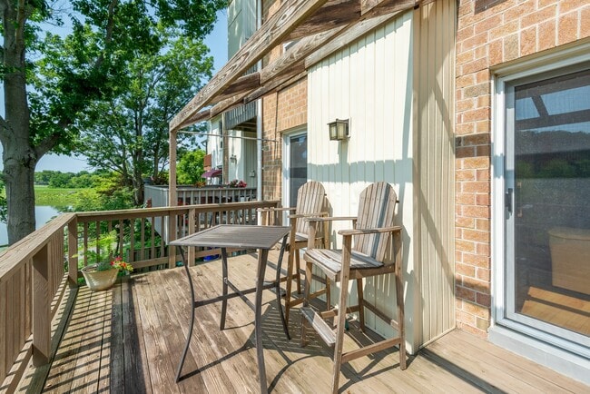 Building Photo - 7261 Dockside Ln