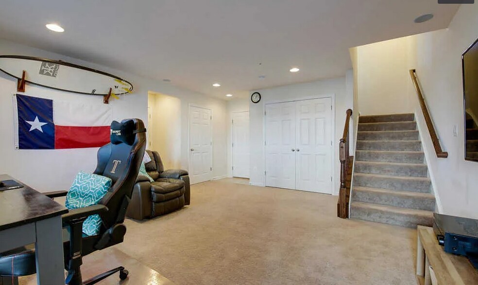 Building Photo - 517 Pebblebrook Ln