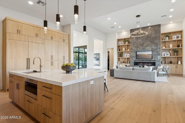 Building Photo - 15609 E Palatial Dr