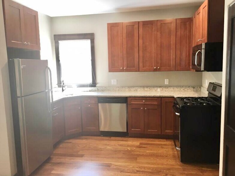 Building Photo - 46 Creighton St