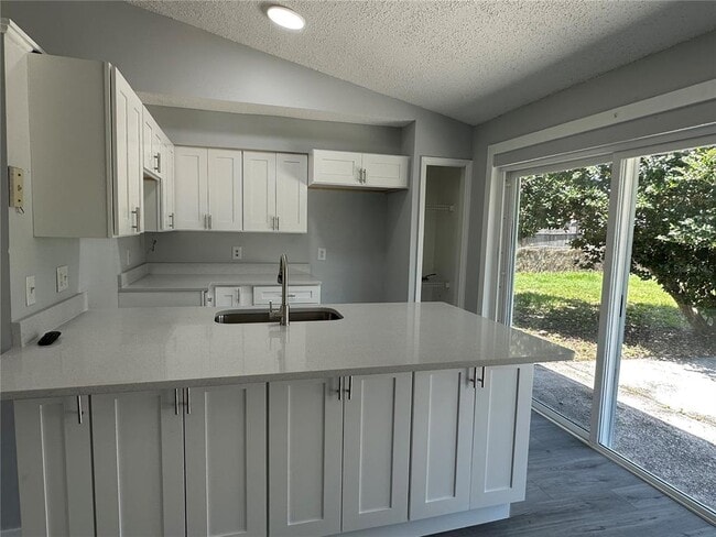 Building Photo - 3915 Anthony Ln