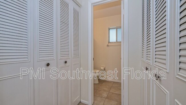 Building Photo - 3915 Allan Pl