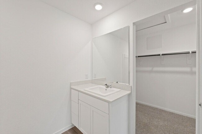 Building Photo - 14315 Leafy Willow Dr