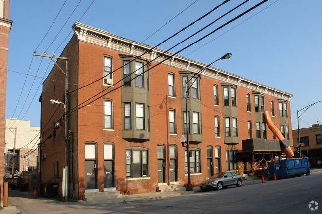 Primary Photo - 1401-1405 W Taylor St