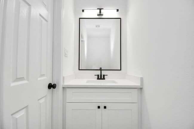 Building Photo - 9003 Prairie View Dr