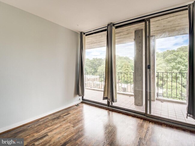 Building Photo - 11400 Washington Plaza W