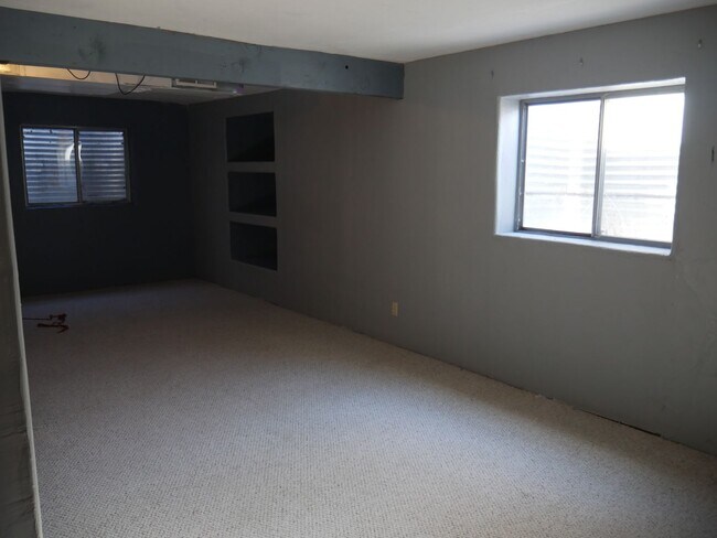 Building Photo - 2524 Garden Way