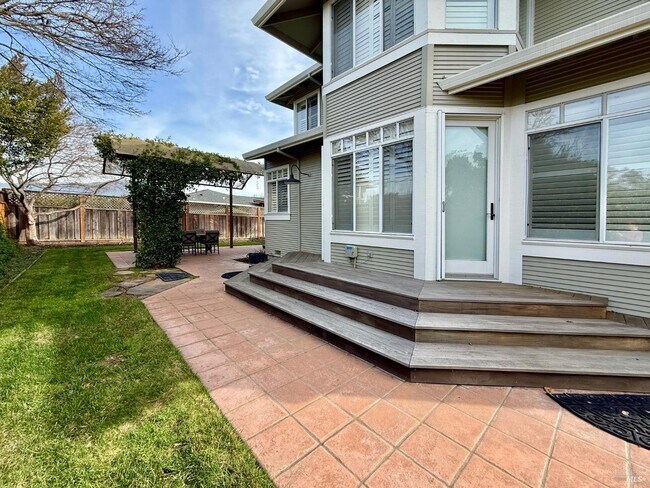 Building Photo - 1876 Heritage Way