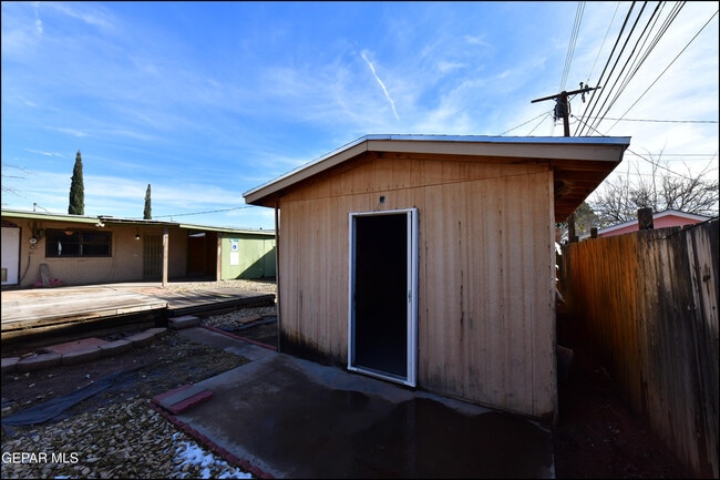 Building Photo - 9143 Matterhorn Dr