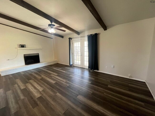 Building Photo - 2 Rene Cir