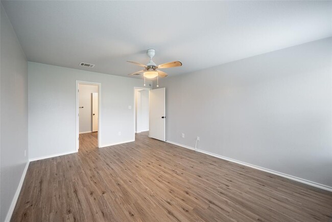 Building Photo - 2108 Boyer Dr
