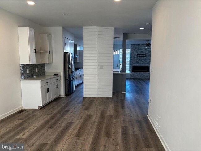 Building Photo - 2919 Lomond Pl