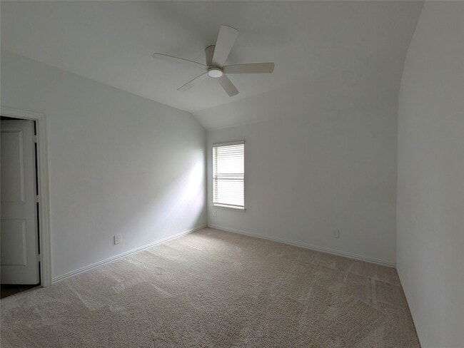Building Photo - 14601 Little Water Dr