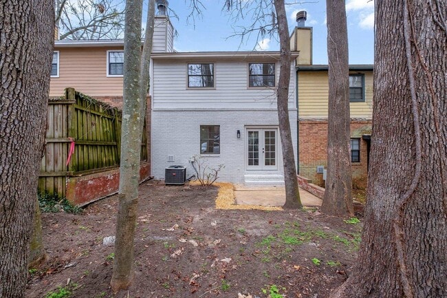 Building Photo - 1305 Cross Creek Cir