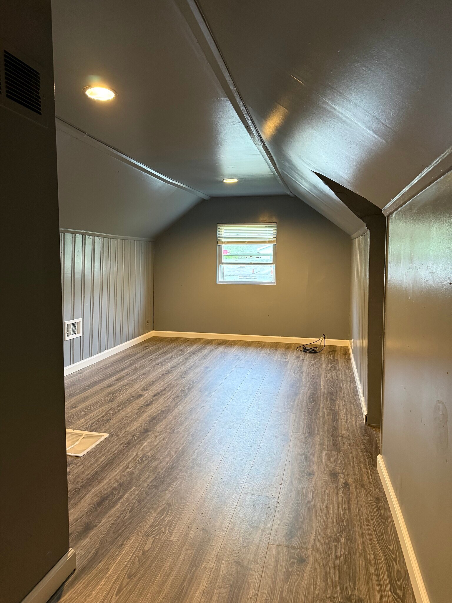 Upstairs bedroom - 14343 San Jose