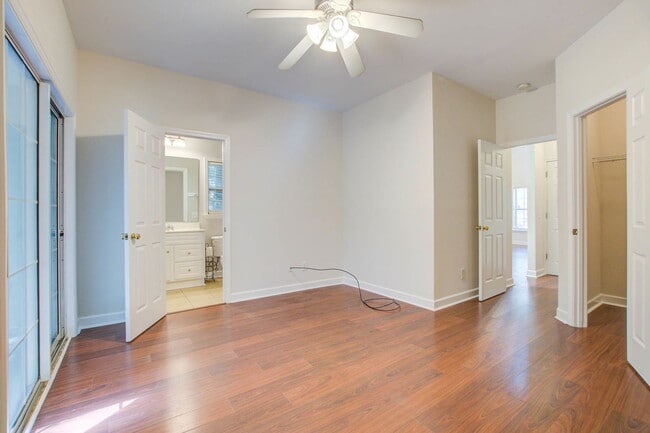 Building Photo - 100 Chinquapin Dr