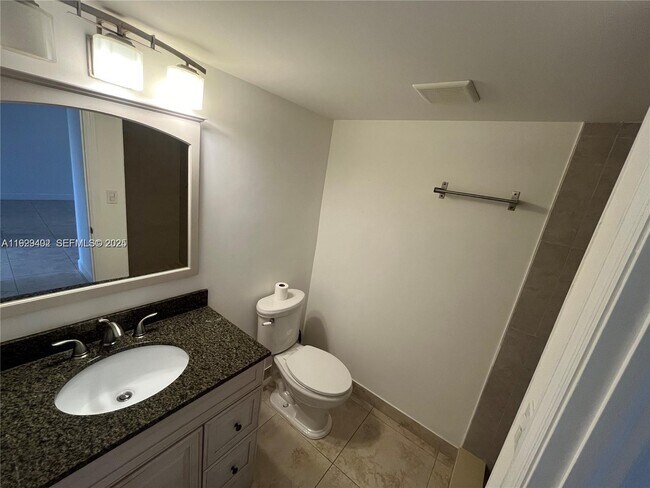 Building Photo - 3575 Brokenwoods Dr