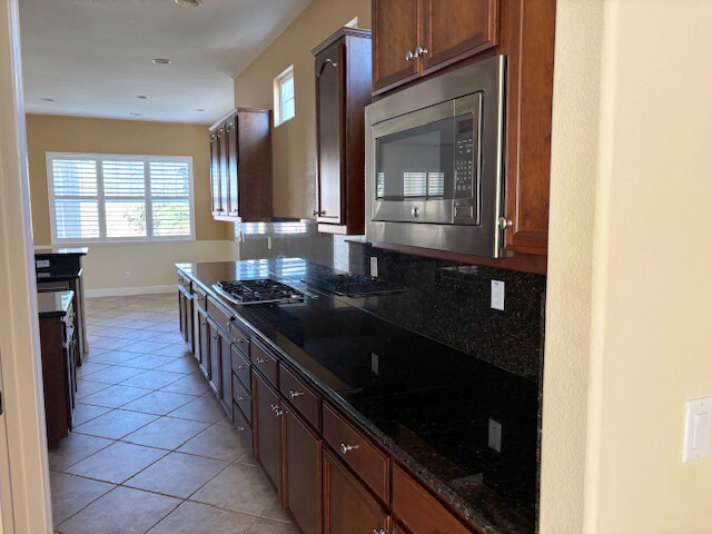 Building Photo - 1541 Biarritz St