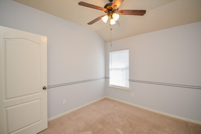 Building Photo - 3807 Belmont Turn