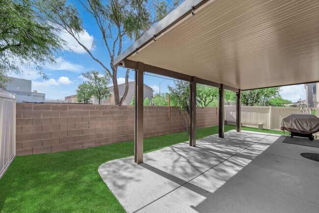 Building Photo - 7861 Juniper Forest St