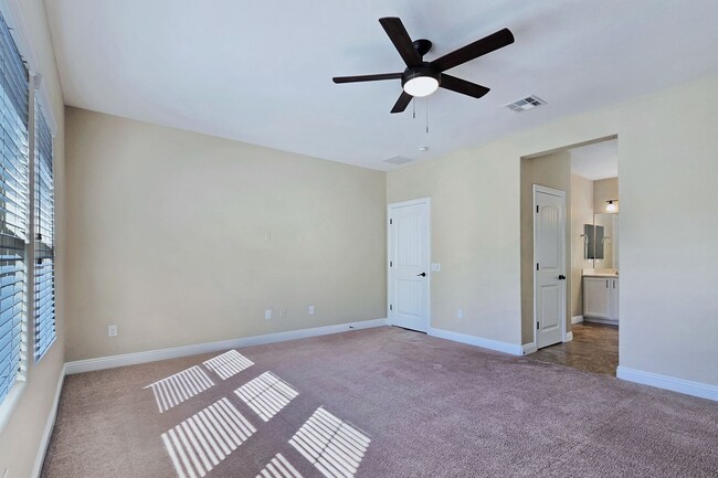 Building Photo - 10667 Harvest Green Way