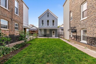 Building Photo - 2830 W 25th Pl