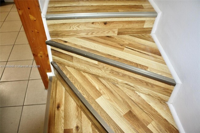 Building Photo - 2079 W 54th Terrace