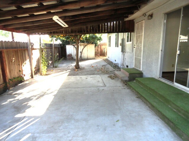 Building Photo - 2225 Carrigan St