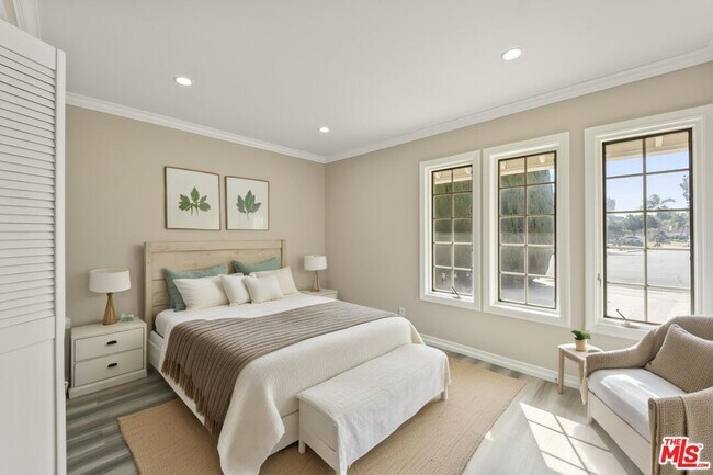 Building Photo - 15151 Marne Cir