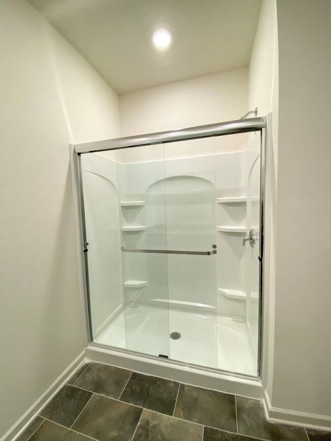 Building Photo - 3 bed, 2 bath in Oakland built in 2023 /// $500 move in special if move in by 12/31/25