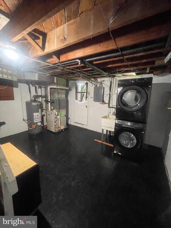 Building Photo - 3566 Dudley Ave