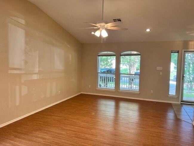 Building Photo - Cedar Park Towncenter / One Story / 4 bedrooms / Leander ISD