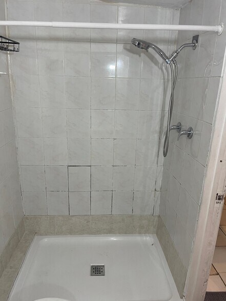 Building Photo - 3131 W 16th Ave