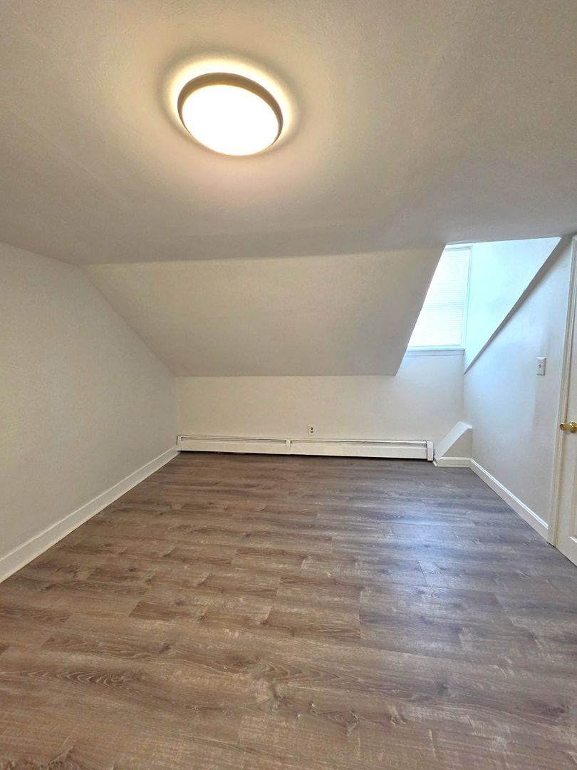 Building Photo - 22 Johnson St