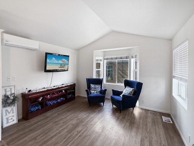 Building Photo - 1019 33rd St