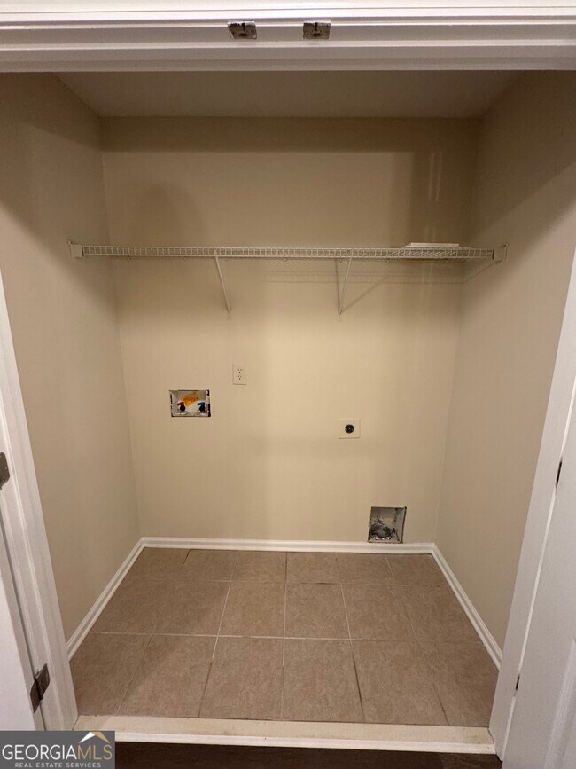 Building Photo - 1455 Blackstone Way