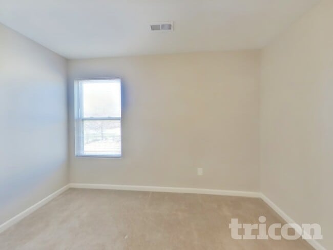 Building Photo - 197 Altondale Dr