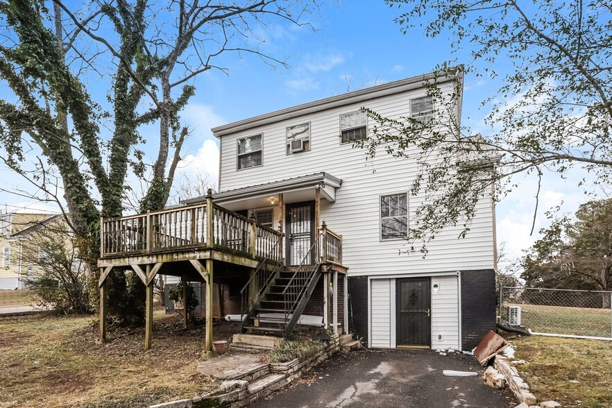 Building Photo - 3502 Lansing Ave