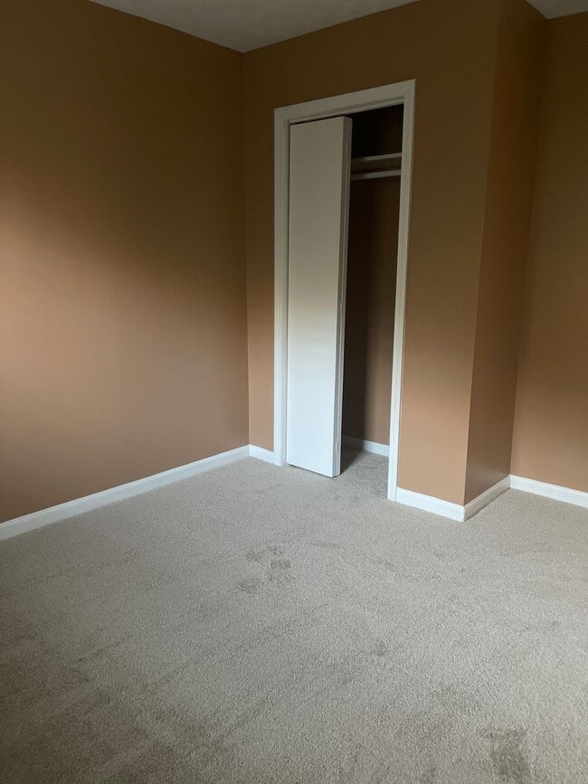 Building Photo - Newnan Duplex