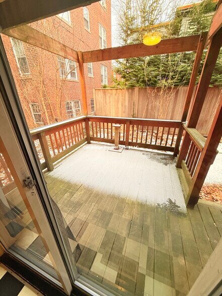 Building Photo - 199 Mount Auburn St