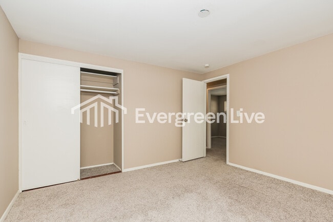 Building Photo - 3927 Elmira Dr