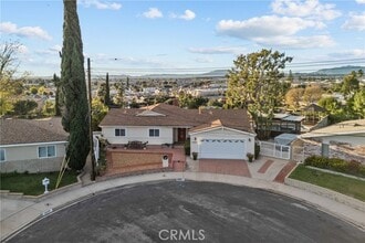 Building Photo - 10561 Alskog St