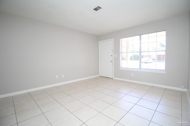 Building Photo - 10151 Guidy Ln