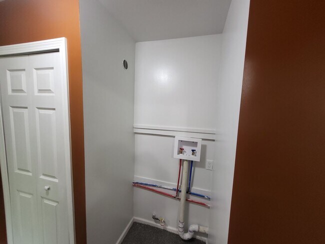 Building Photo - 3 bedroom home on Flint's North-east side