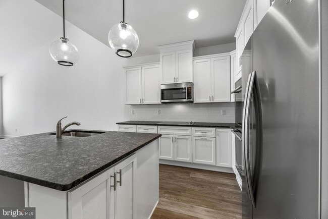 Building Photo - 906 Moorings Cir